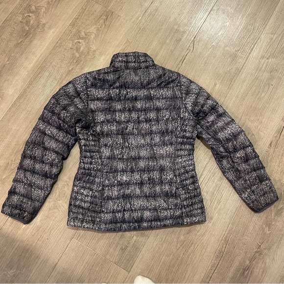 Patagonia Down Sweater Tree Patterned Black White Puffer Jacket - Picture 4 of 11